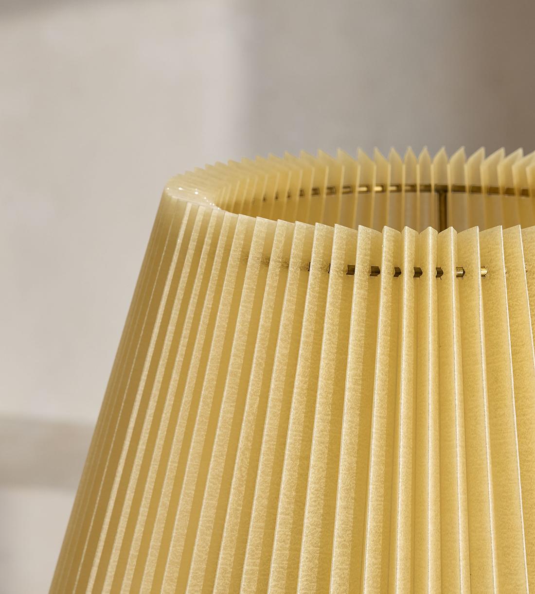 Facet Table Lamp - Images - Image 3