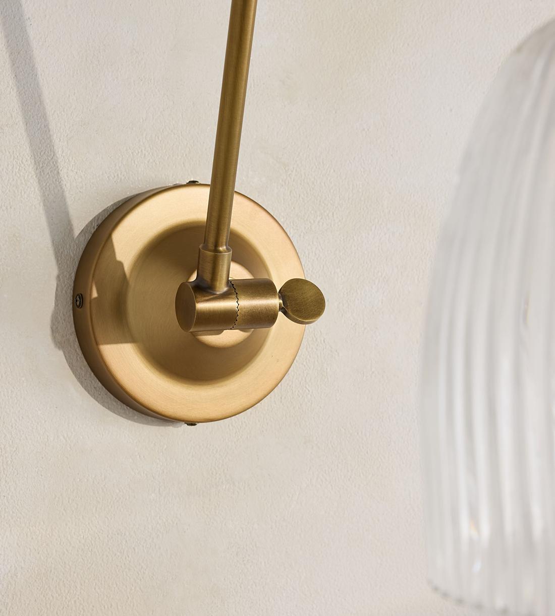 Benny Wall Light - Adjustable Arm - Images - Image 5
