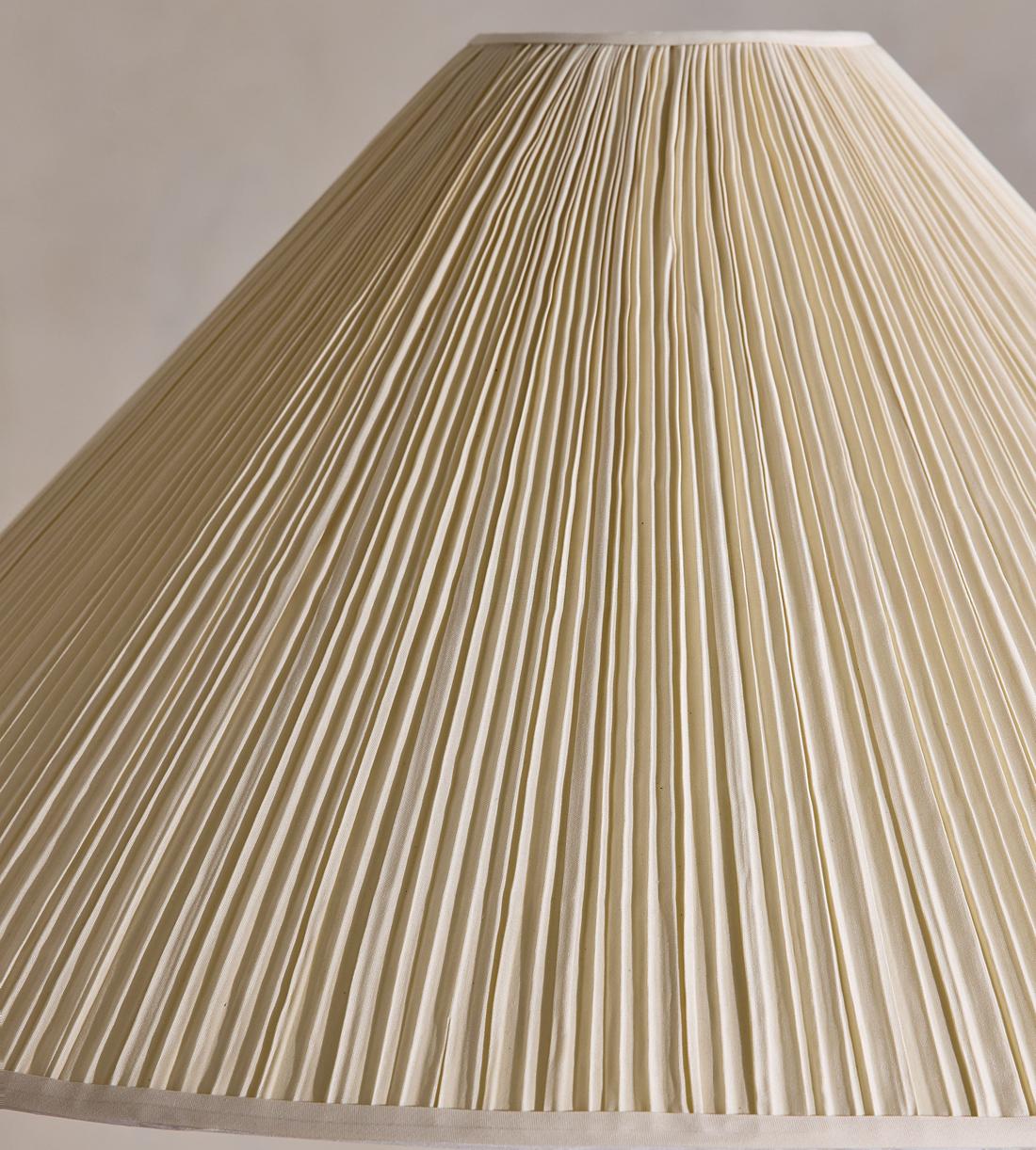 Dinis Floor Lamp - US - Images - Image 4