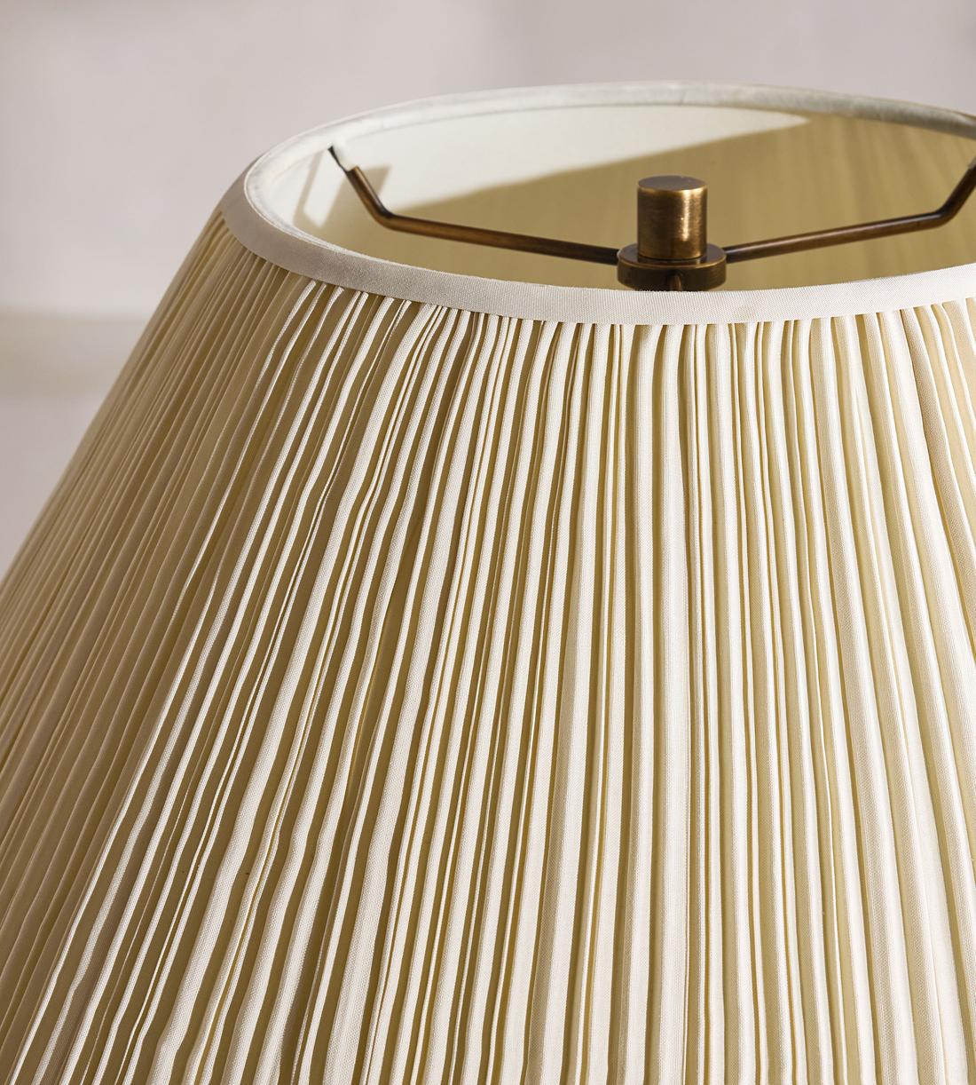 Franco Floor Lamp - Abstract Burl - US - Images - Image 5
