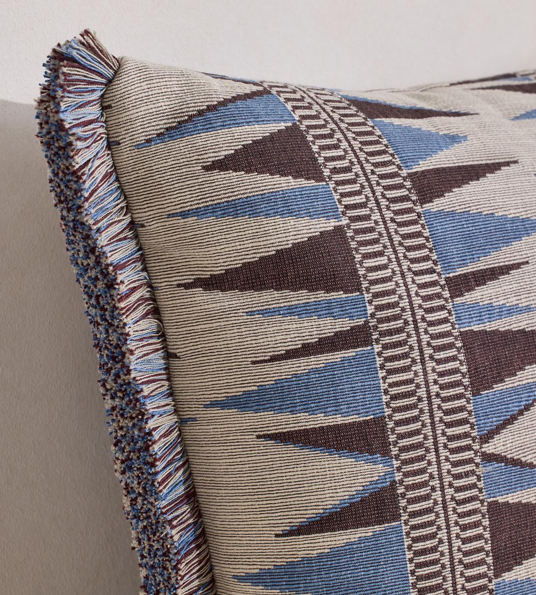 Irving Oblong Cushion - Sky - Images - Image 3