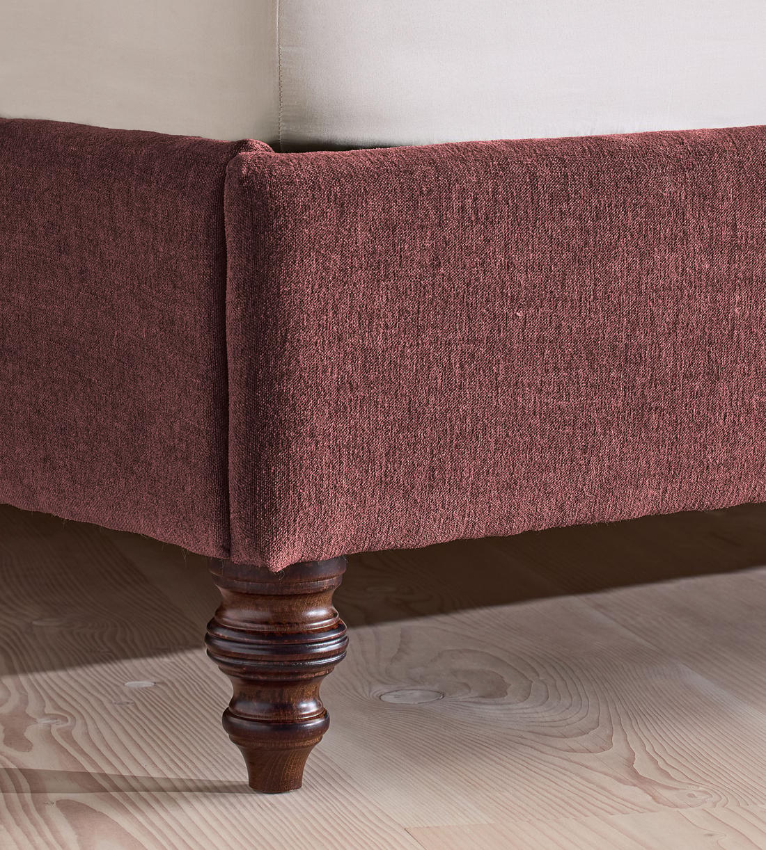 Rivas Bed - King - Linen Chenille - Bordeaux - Images - Image 5