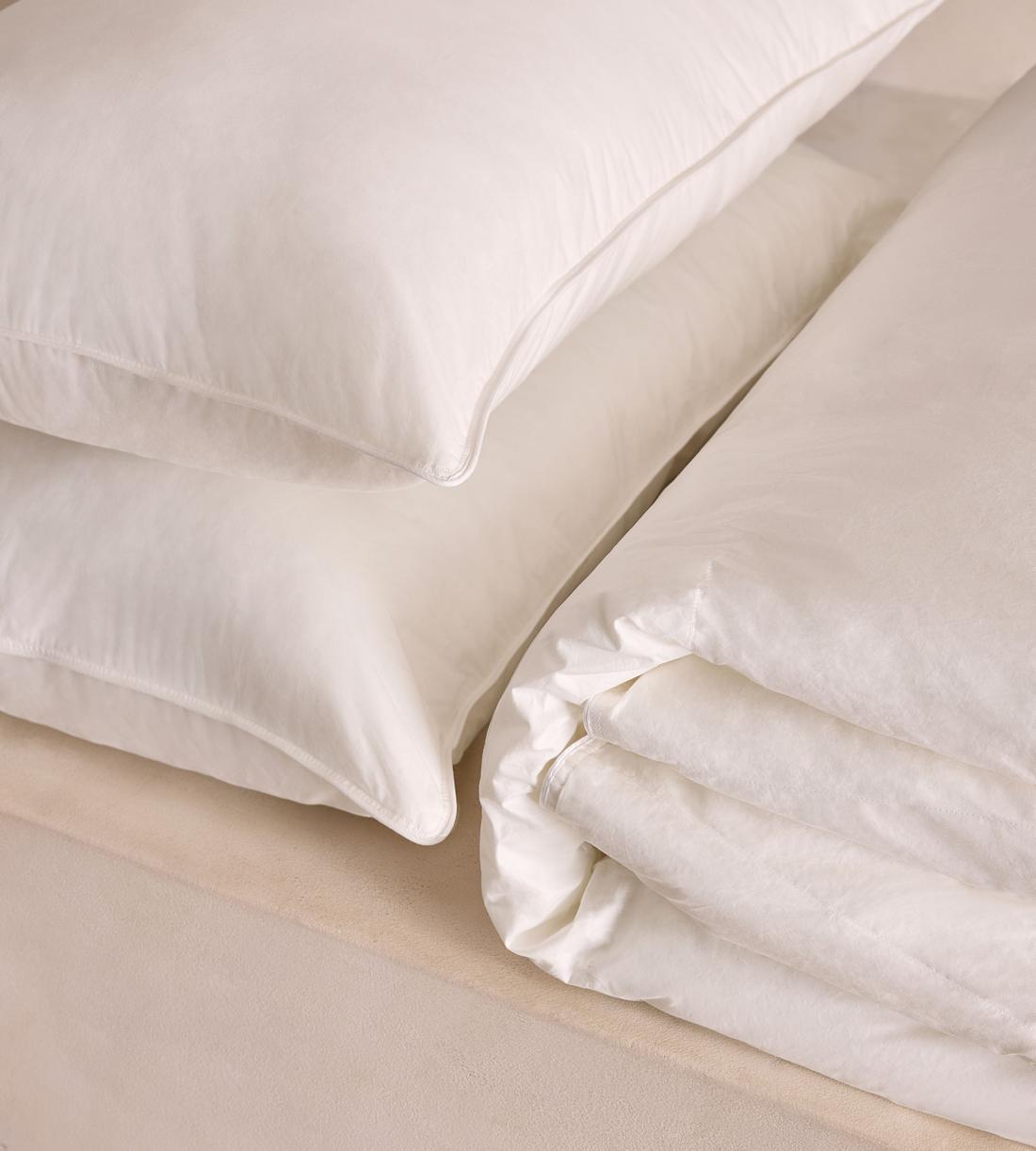 Microdown Bedding Set - Double - UK - Images - Image 3