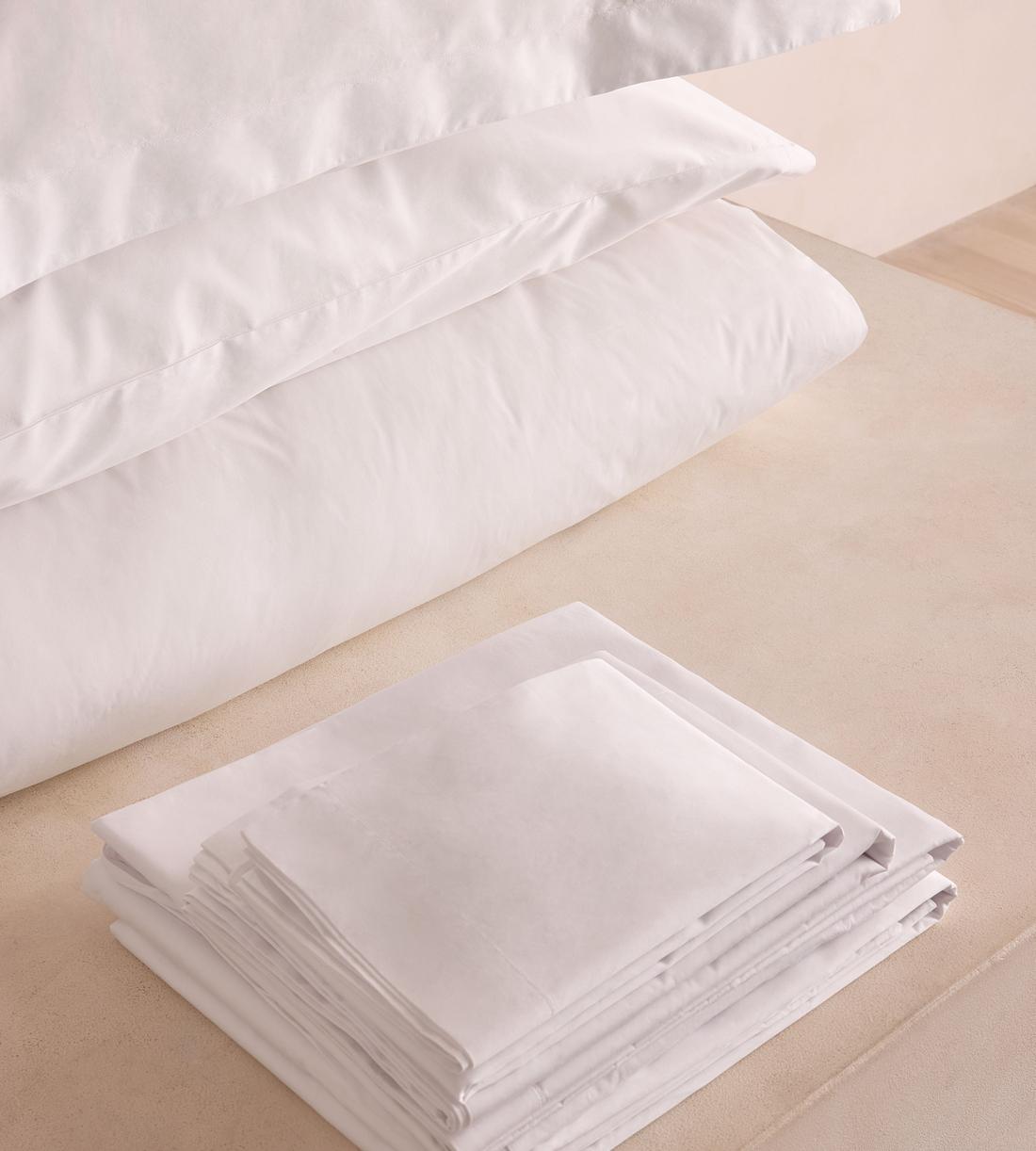 Microdown and Bedlinen Set - Double - UK - Images - Image 3