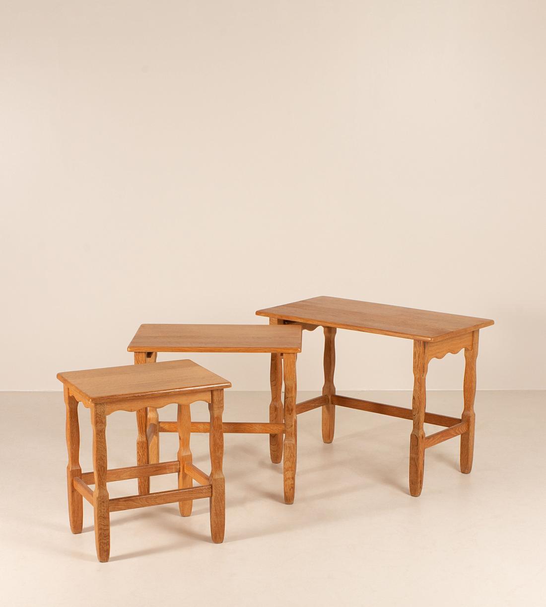 Vintage Mid Century Nesting Side Tables - Set of Three - Images - Image 4