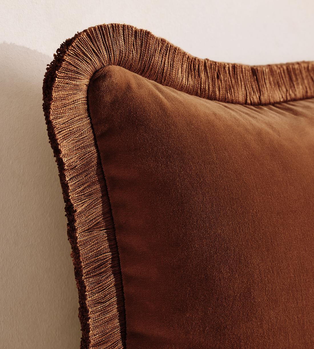 Margeaux Oblong Cushion - Cinnamon - Images - Image 3