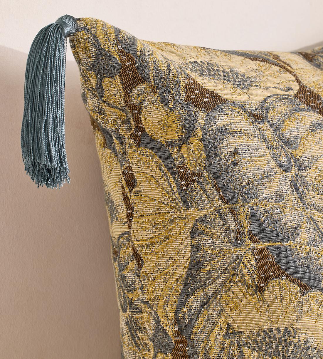Raleigh Square Cushion - Images - Image 4