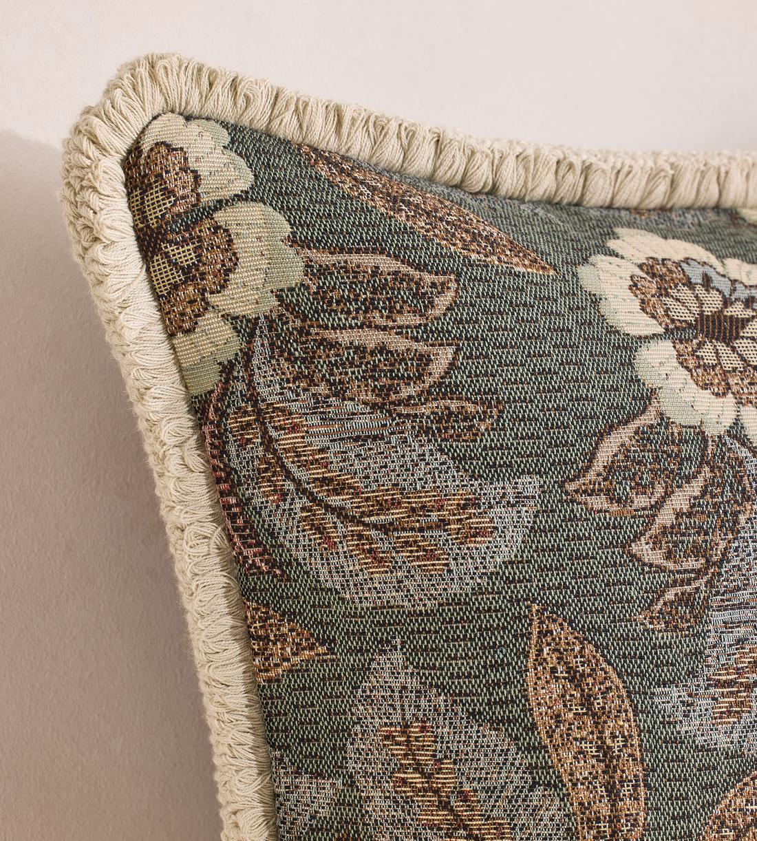 Nita Square Cushion - Images - Image 5