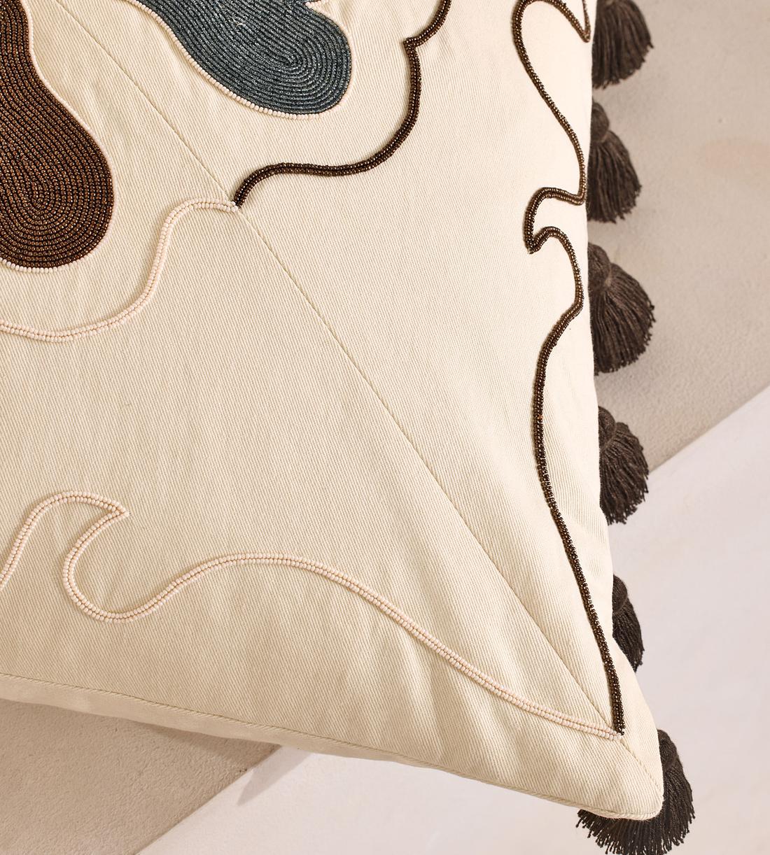 Billy Square Cushion - Images - Image 7