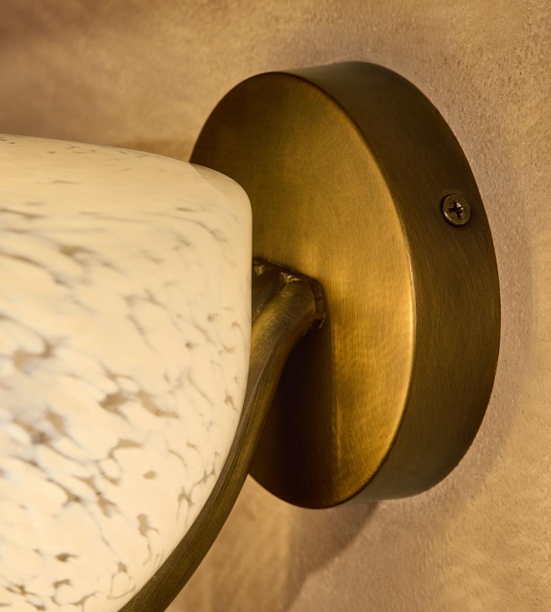 Elber Wall Light - IP44 - US - Images - Image 4
