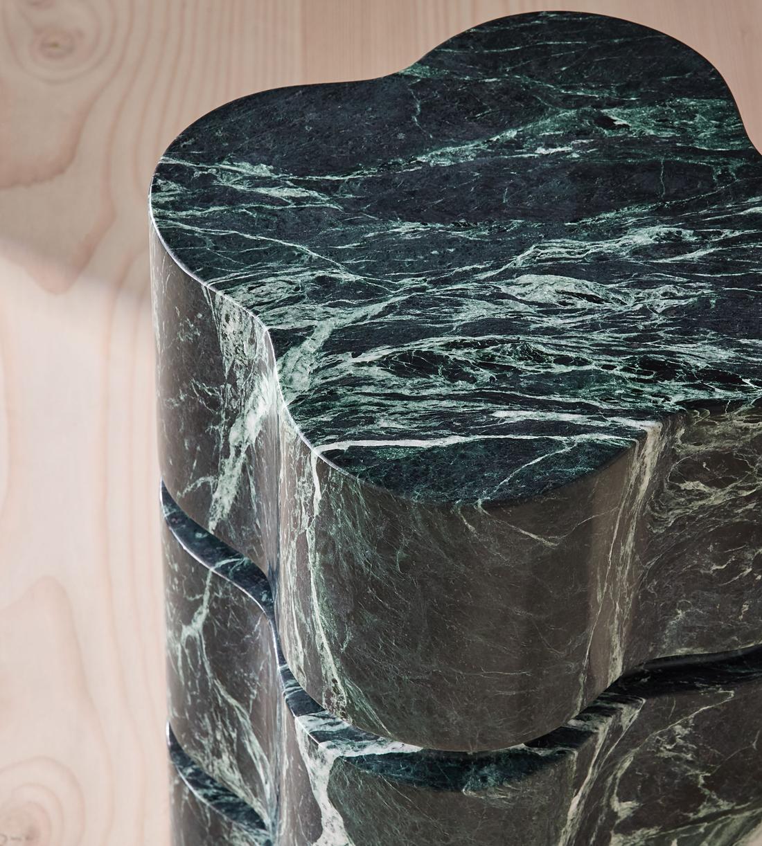 Kahlo Side Table - Verde Alpi Marble - Images - Image 3