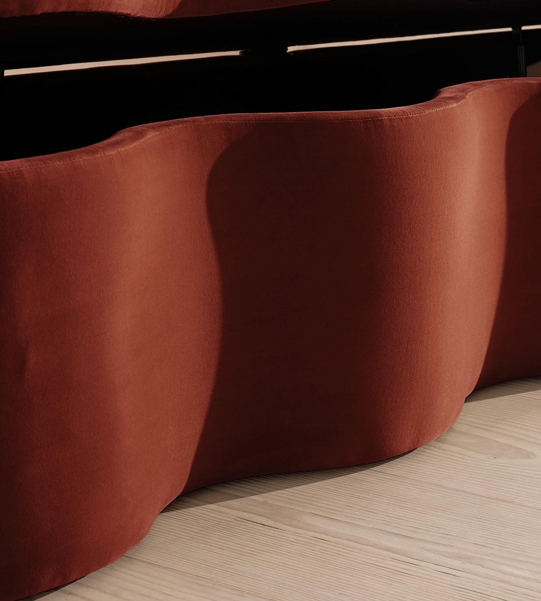 Eli Storage Bench - Velvet - Rust - US - Images - Image 6