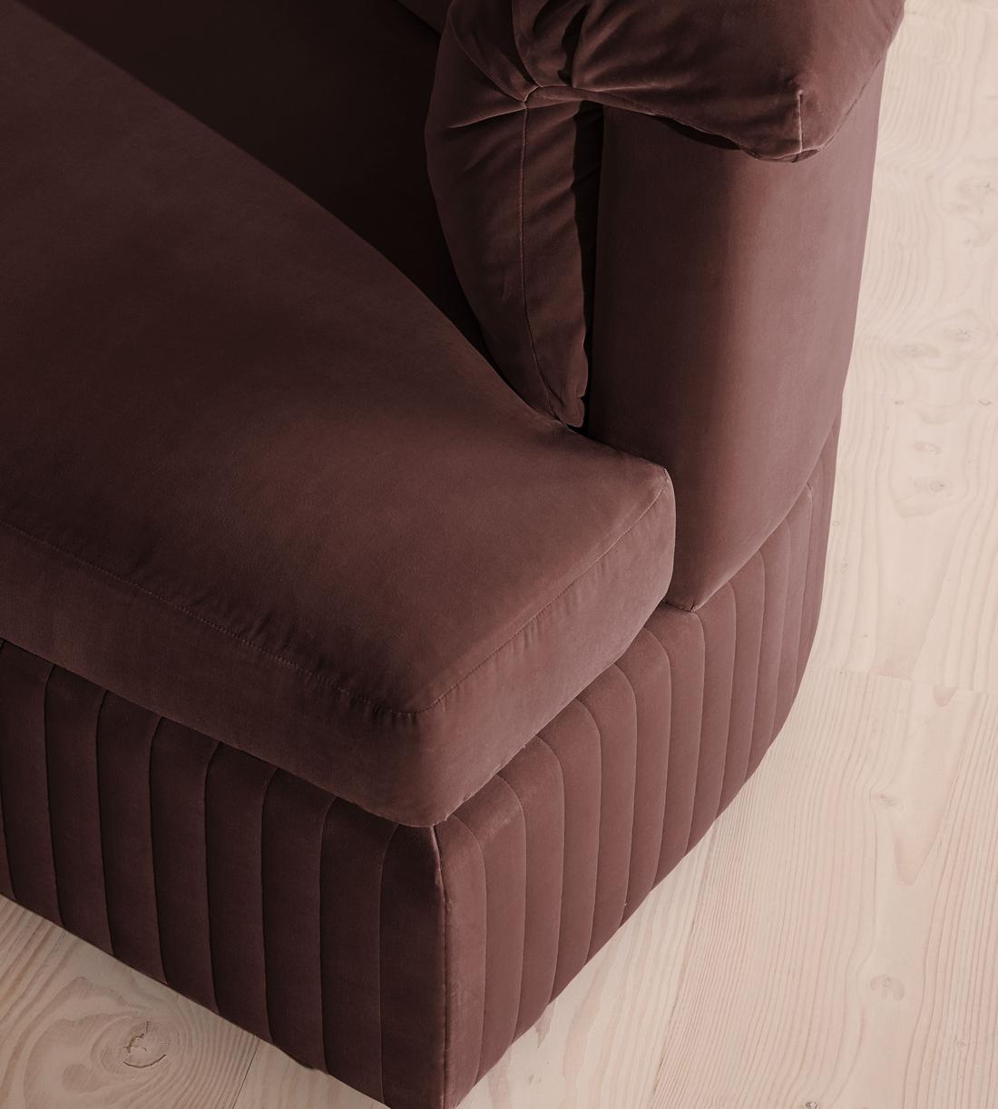 Oona Deep Sit Sectional Sofa - Three Seater - Velvet - Aubergine - US - Images - Image 5