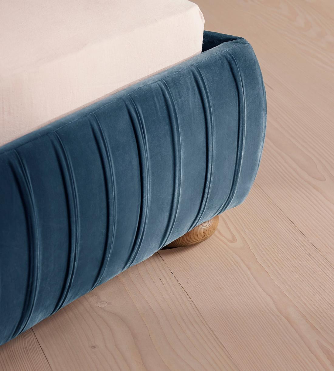 Vivienne Bed - Double - Velvet - Royal Blue - Images - Image 6