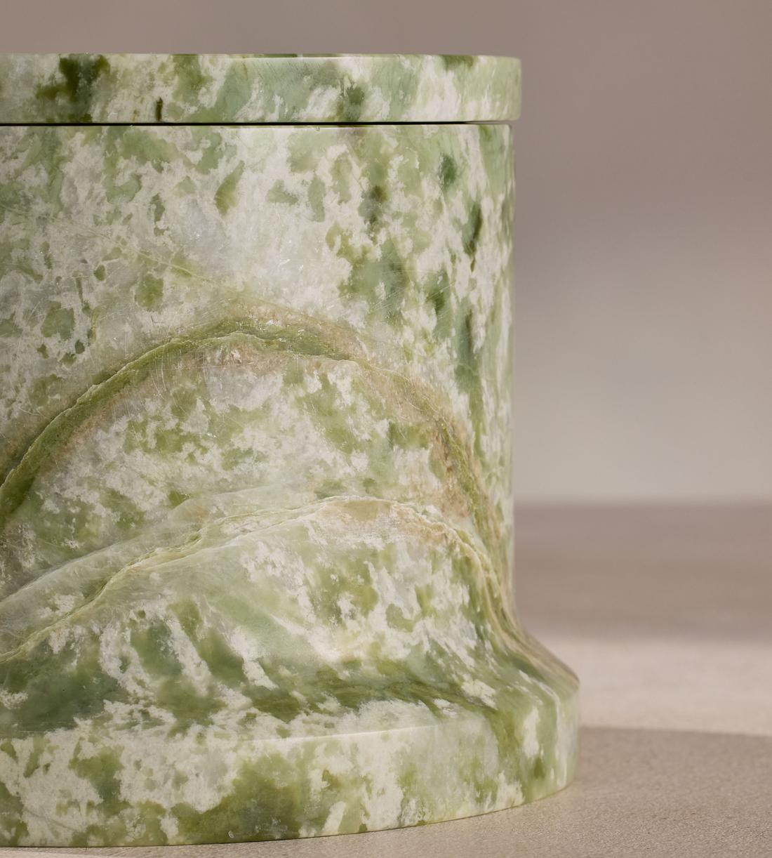 Sicilian Thyme Candle - Apple Jade Marble - 660g - Images - Image 6