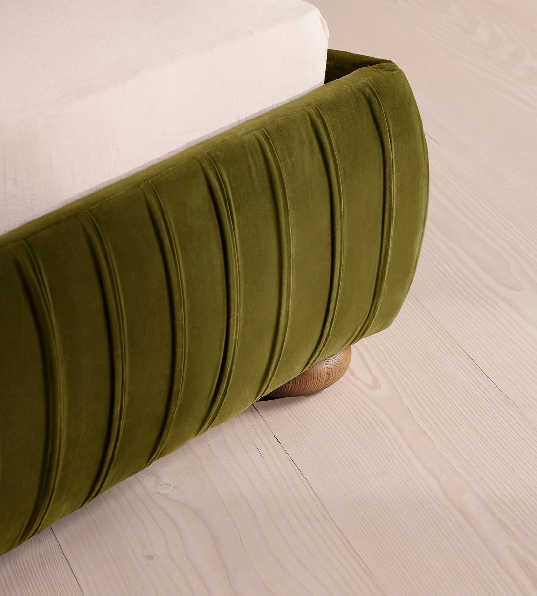 Vivienne Bed - Full - Velvet - Olive - US - Images - Image 4