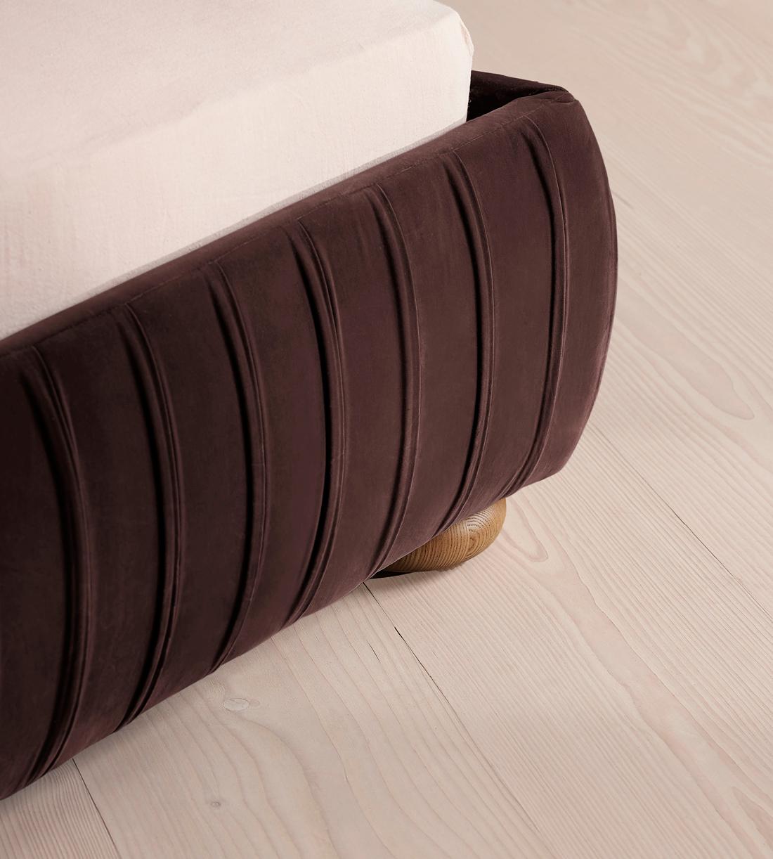 Vivienne Bed - Full - Velvet - Aubergine - US - Images - Image 4