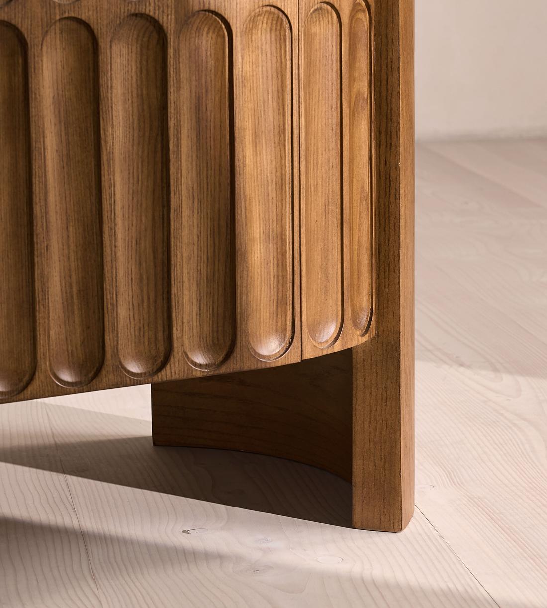 Devon Sideboard - Images - Image 9