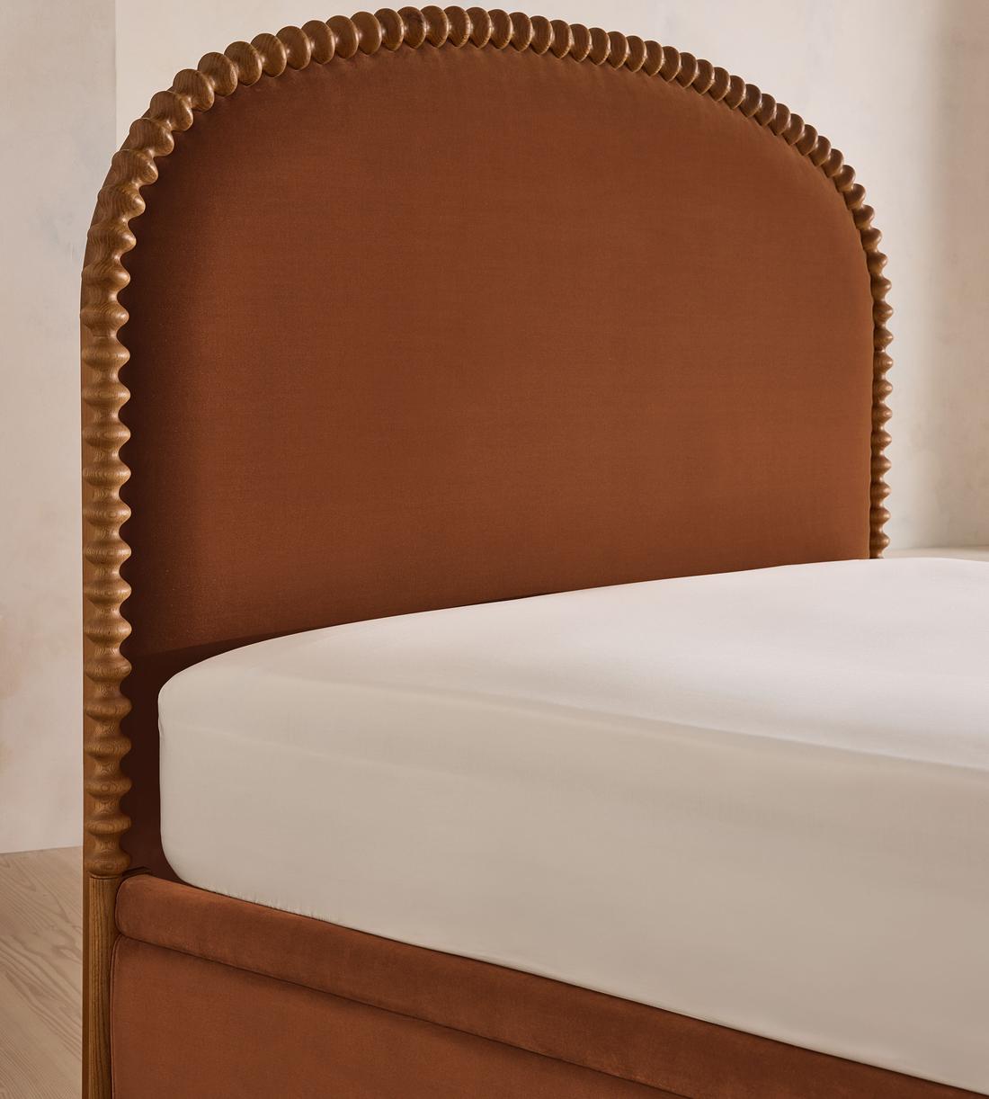 Mika Bed - Queen - Velvet - Cinnamon - US - Images - Image 3
