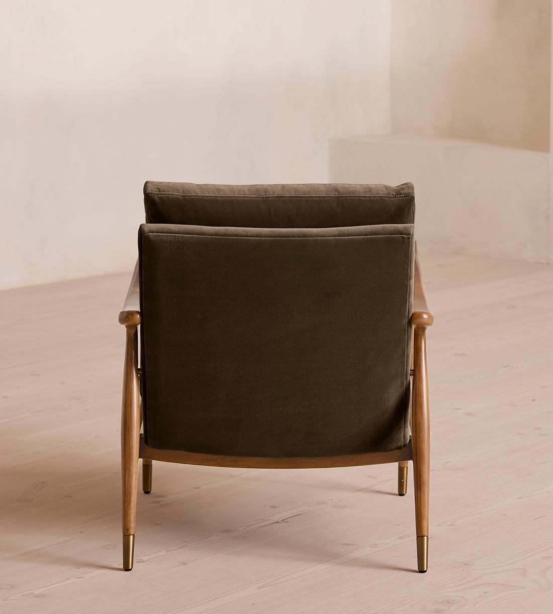Theodore Oak Armchair - Velvet - Chocolate Brown - Images - Image 3