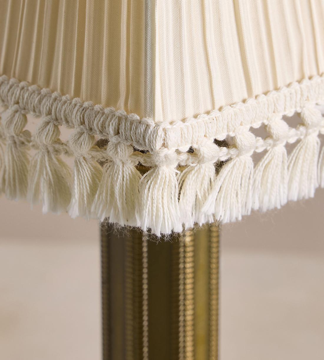 Oxford Portable Lamp - Images - Image 4