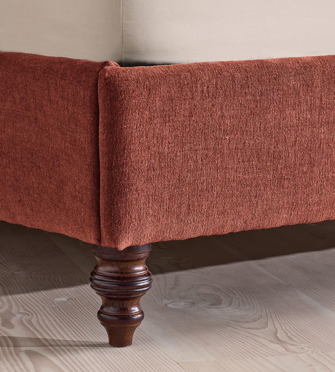 Rivas Bed - Emperor - Linen Chenille - Rust - Images - Image 5