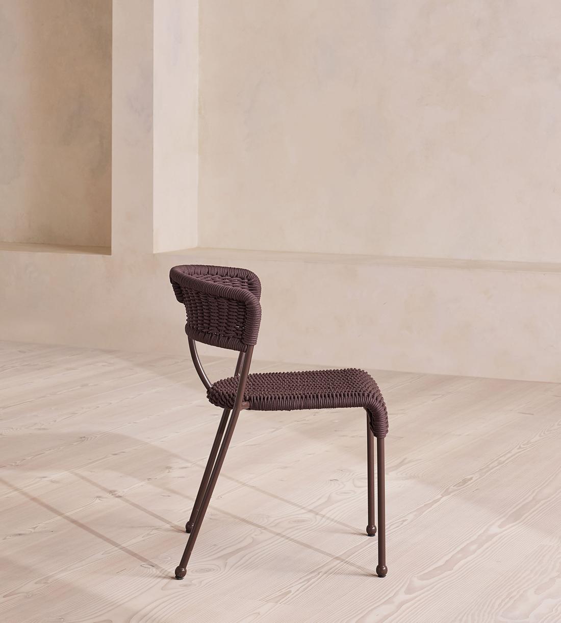 Pair of Lisson Outdoor Dining Chairs - Bordeaux - Images - Image 4