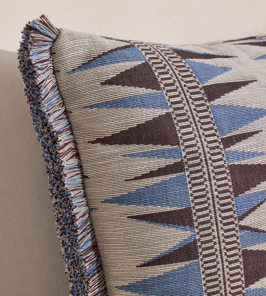 Irving Oblong Cushion - Sky - Images - Image 3