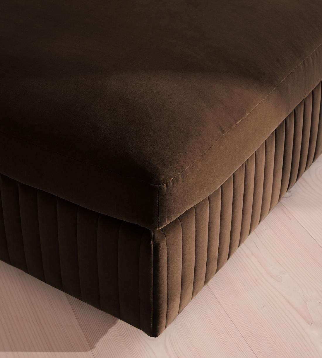 Oona Ottoman - Velvet - Chocolate - US - Image 3