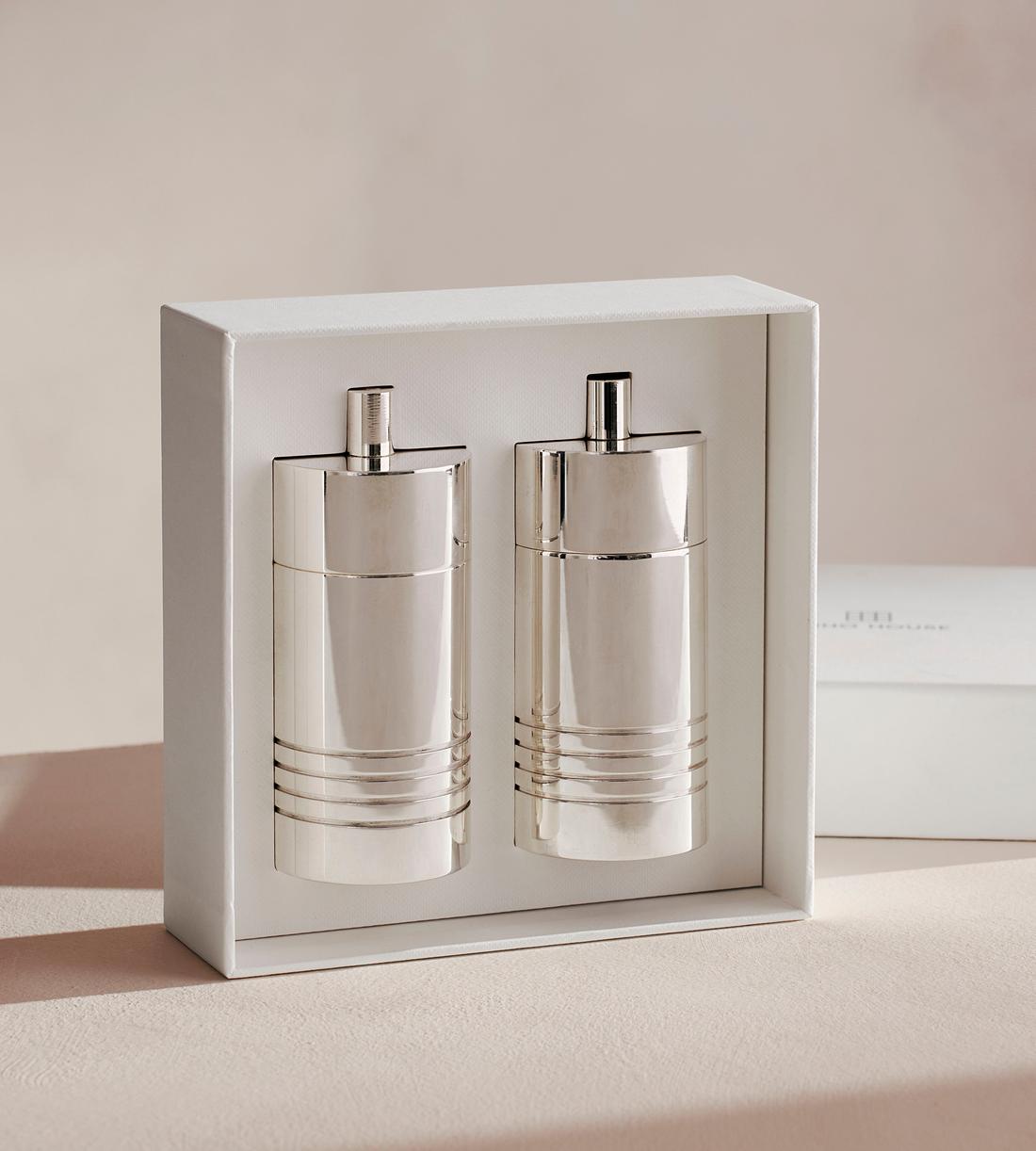 Oliver Salt & Pepper Shakers - Images - Image 4