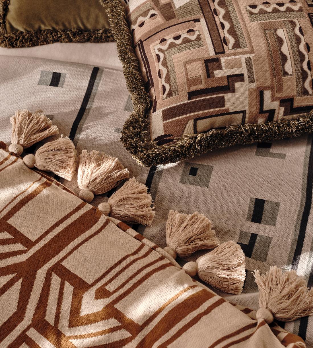 Sampford Cushion - Images - Image 5