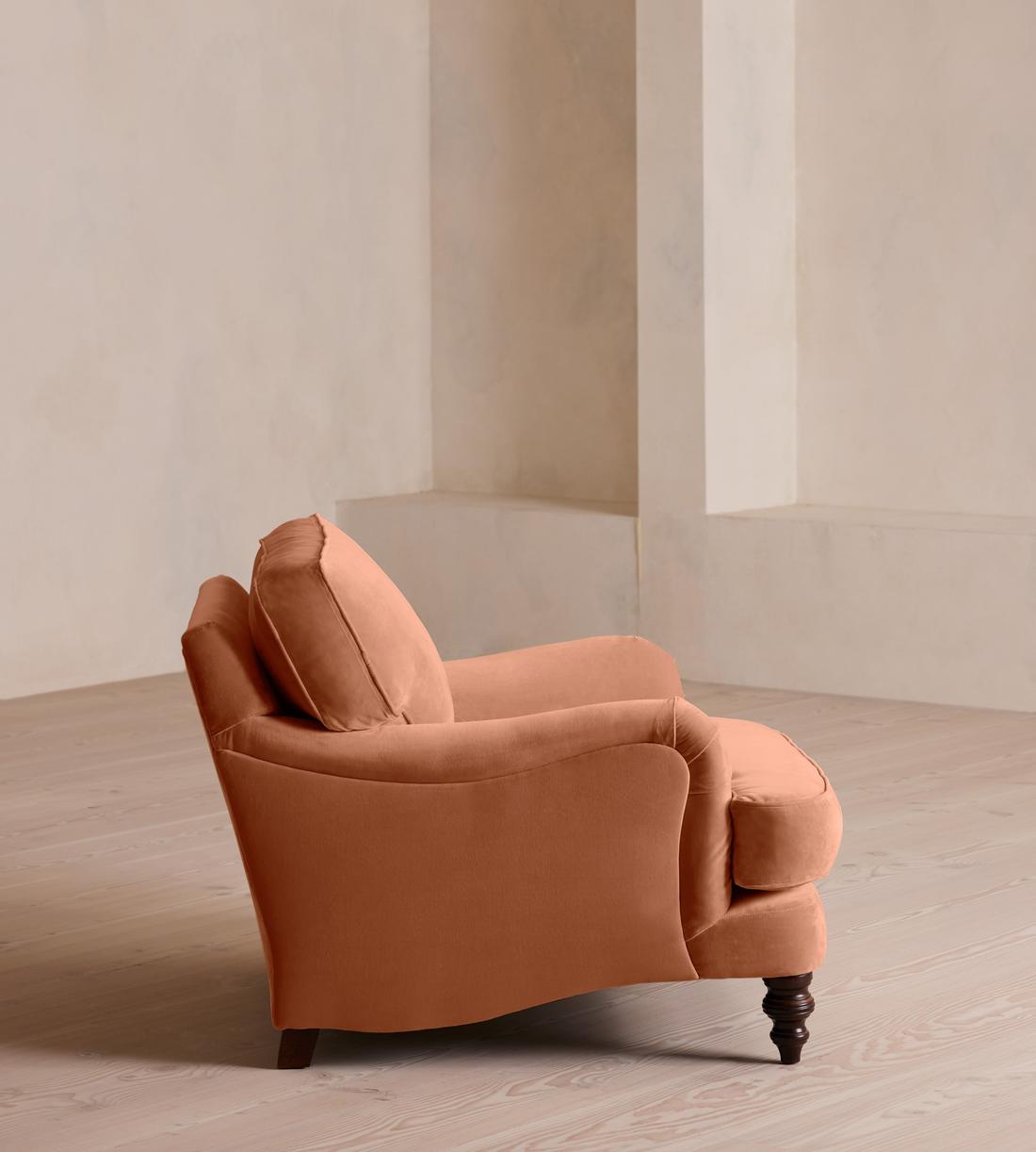 Arundel Loveseat - Velvet - Antique Rose - Images - Image 3