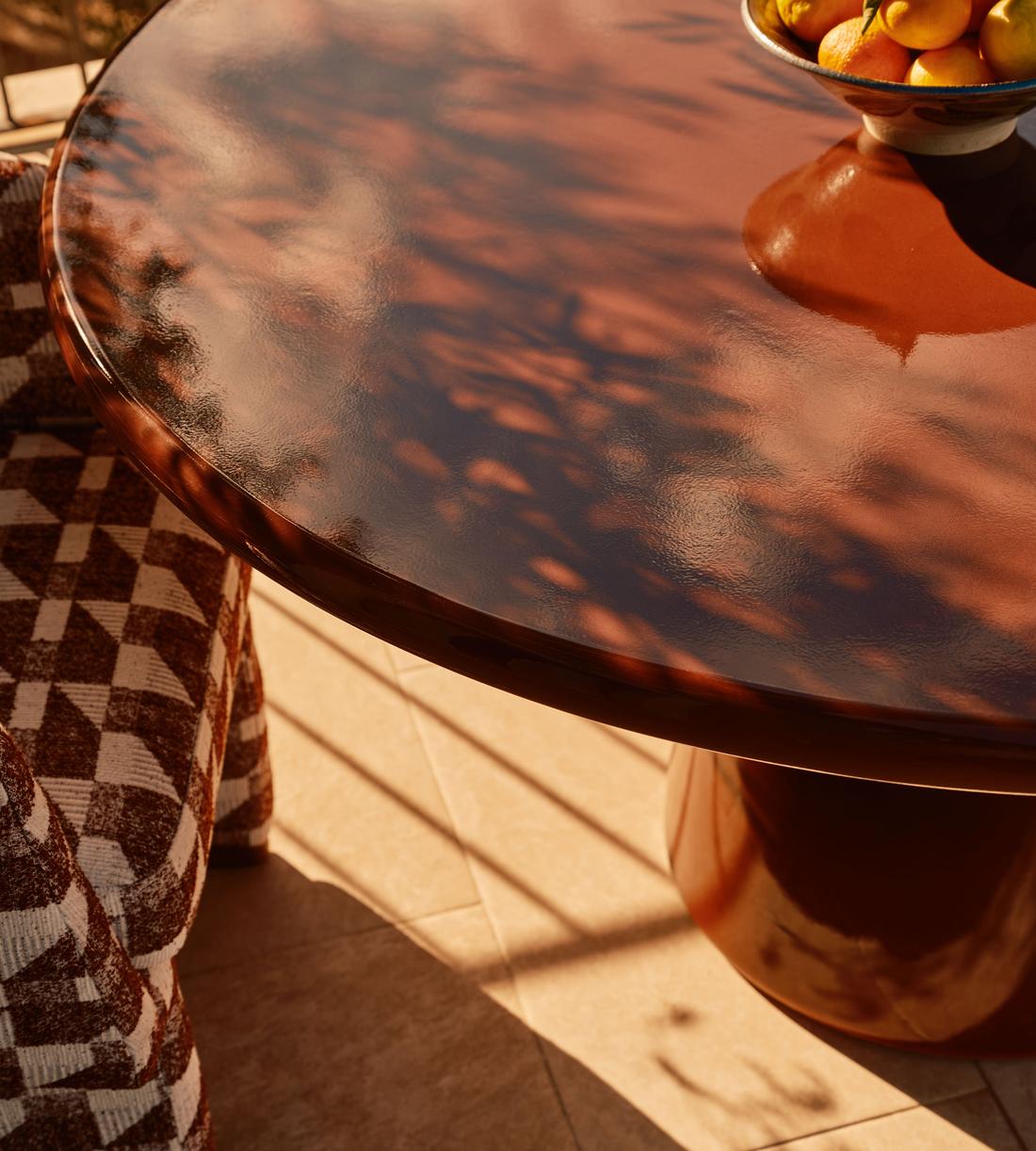 Reti Outdoor Dining Table - Large - Maroon - Lifestyle - Image 2