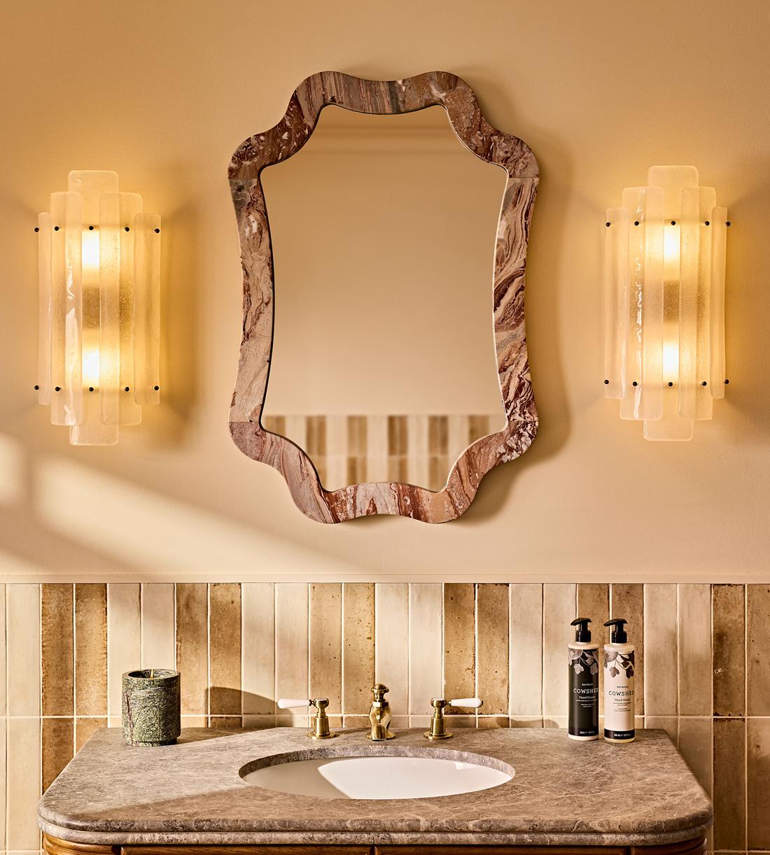 Hollis Wall Mirror - Arabescato Orobico Rosso Marble - Lifestyle - Image 3