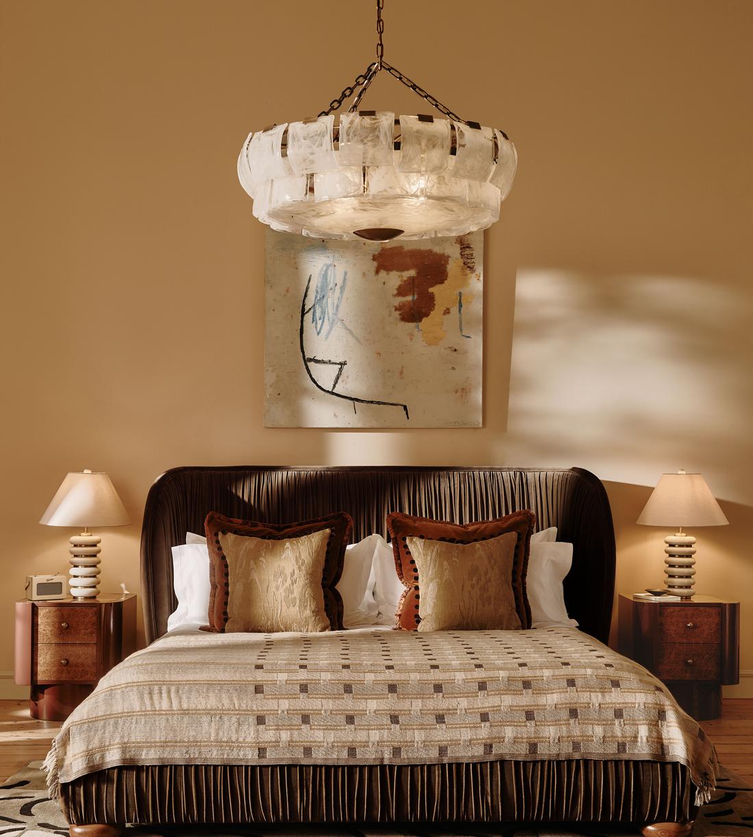 Blair Bed - Queen - Velvet - Chocolate - US - Lifestyle - Image 3