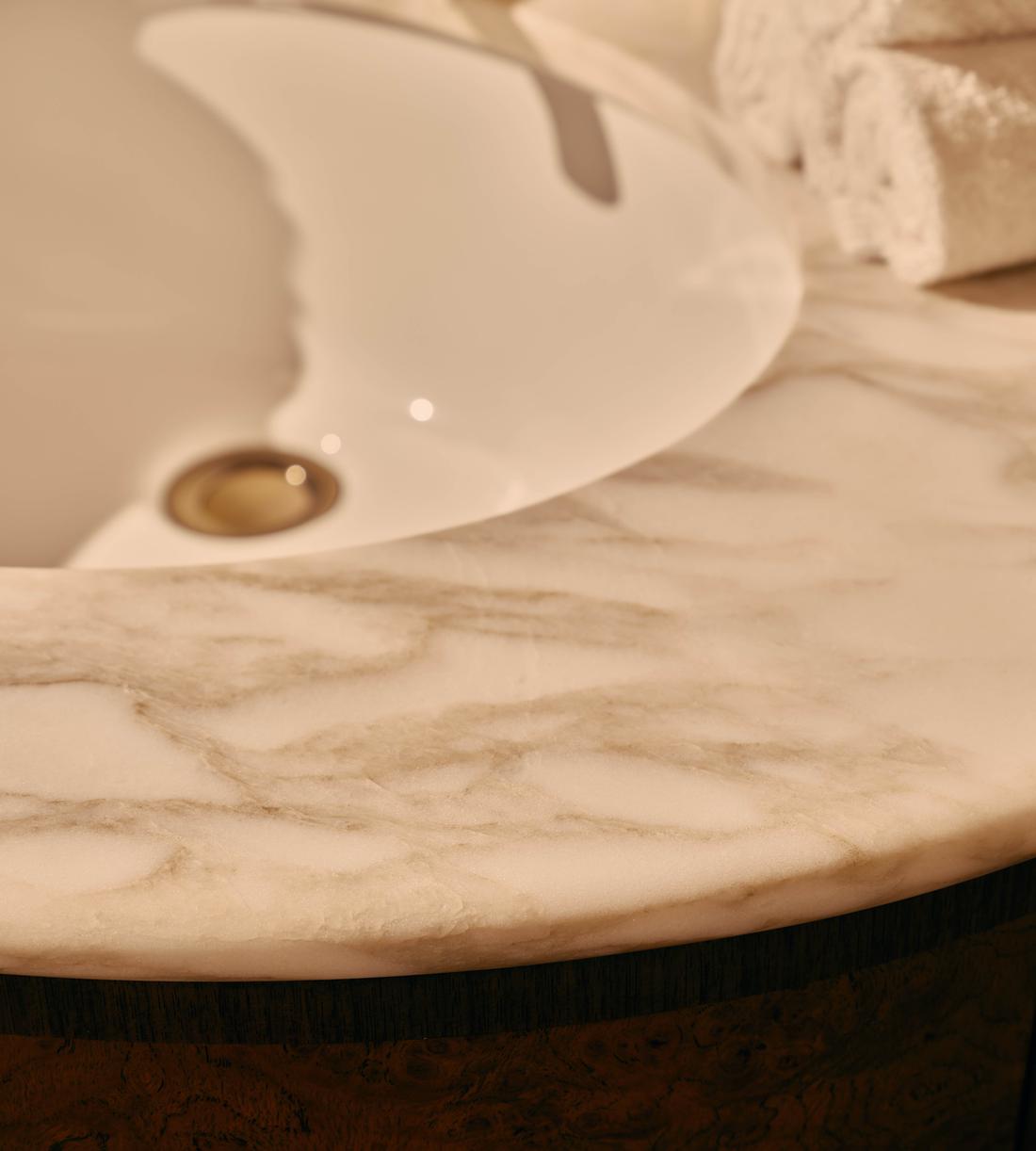 Esperanza Single Vanity - Calacatta Aura Marble - Lifestyle - Image 4
