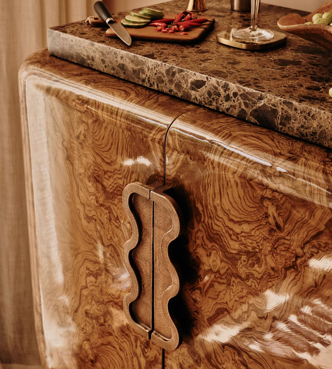 Huxford Bar Cabinet - UK - Lifestyle - Image 4