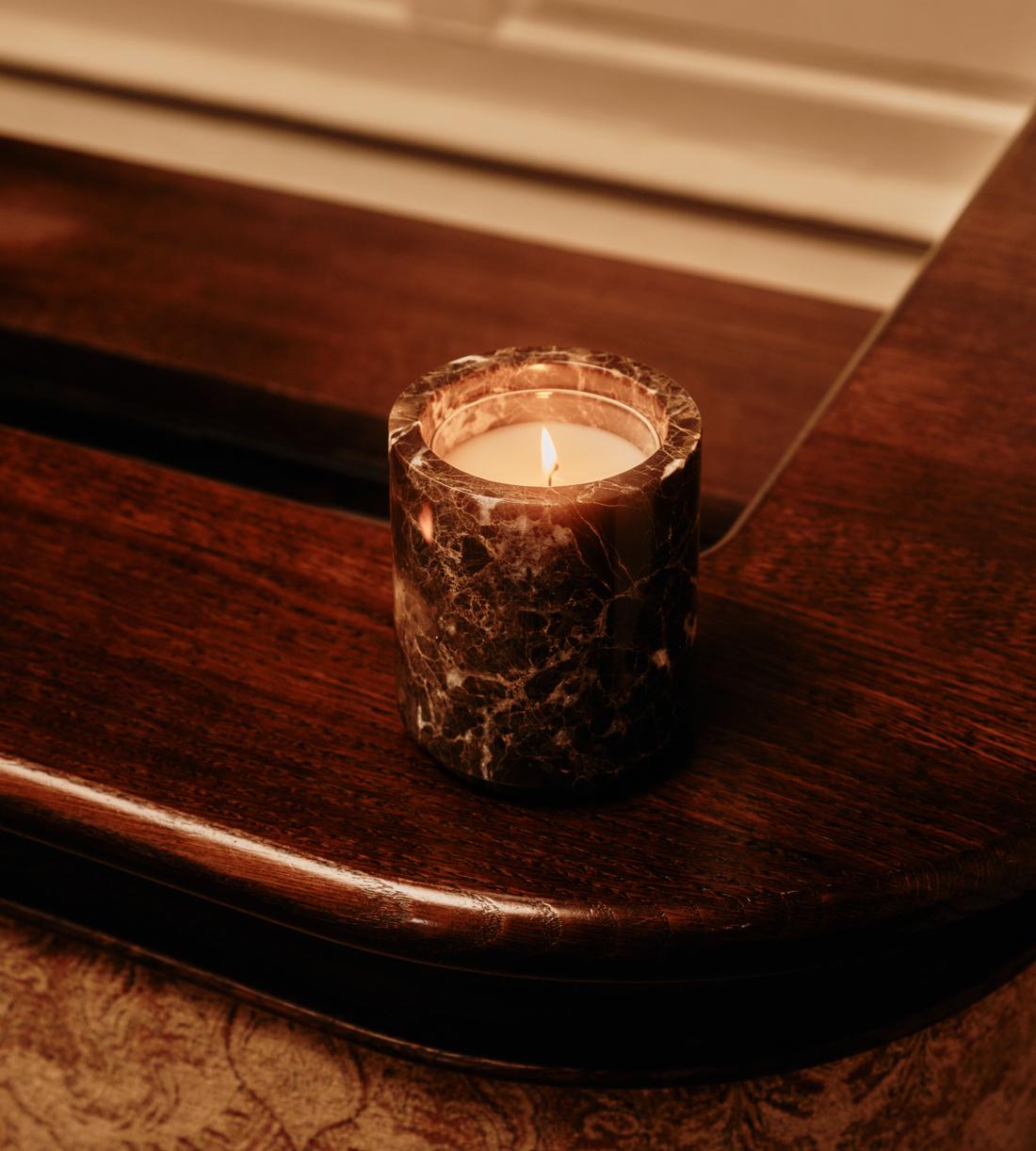 Leather & Oud Candle - Dark Emperador Marble - 250g - Member Exclusive - Lifestyle - Image 1