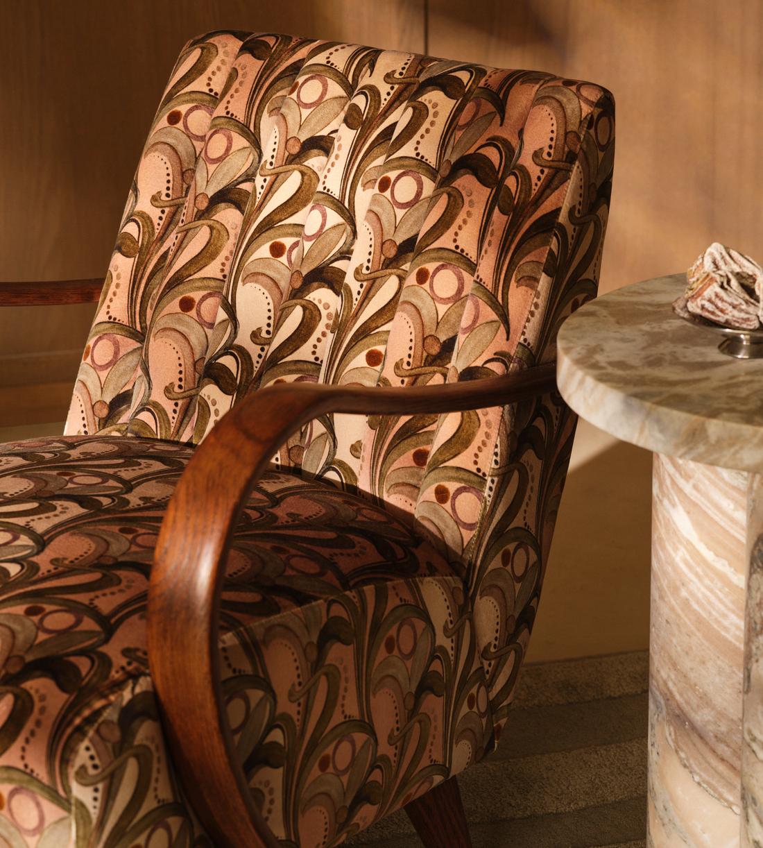 Evie Armchair - Obie Print - US - Lifestyle - Image 4