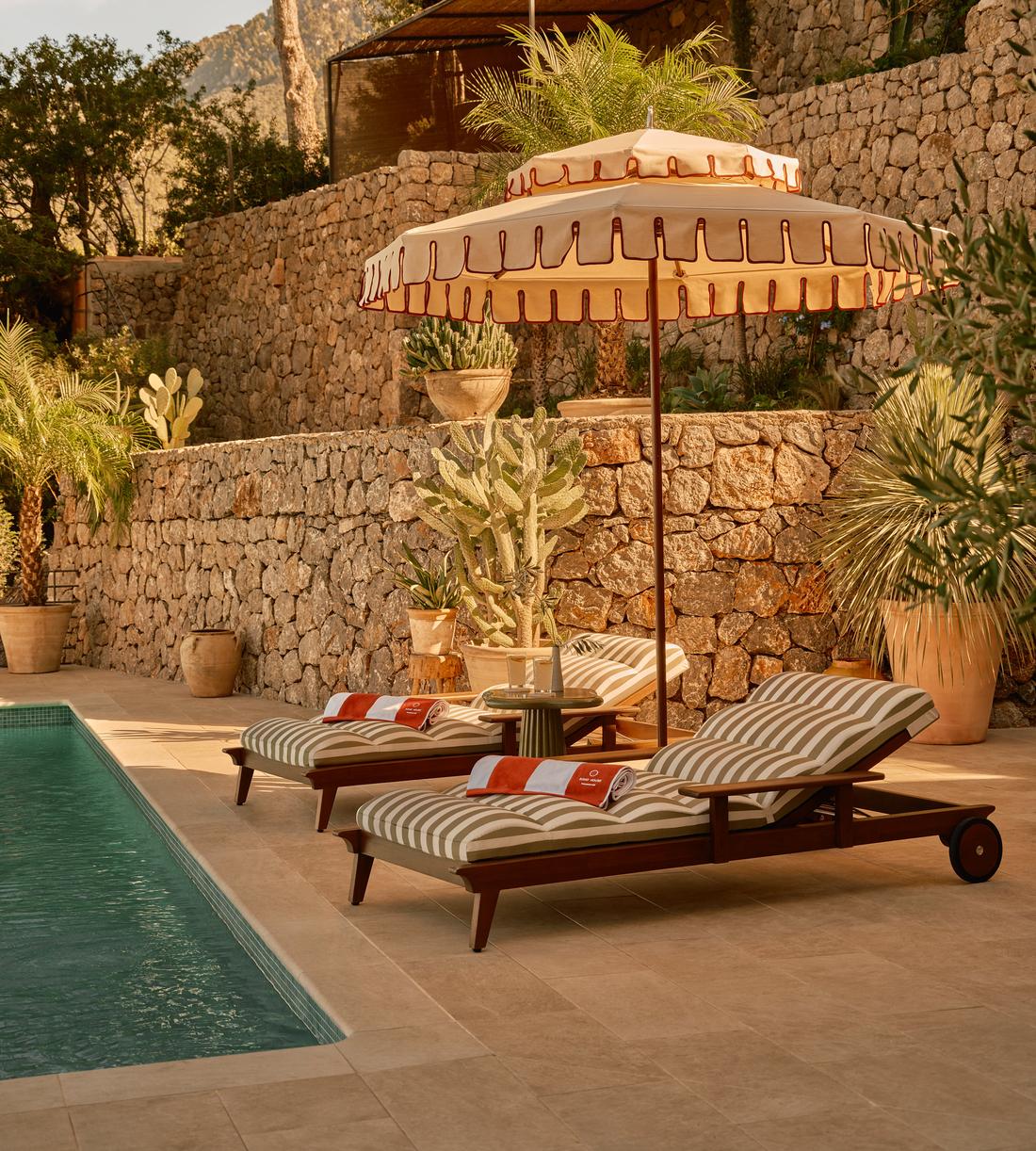 Ardingly Outdoor Sunlounger - Babington House Stripe - Lifestyle - Image 1