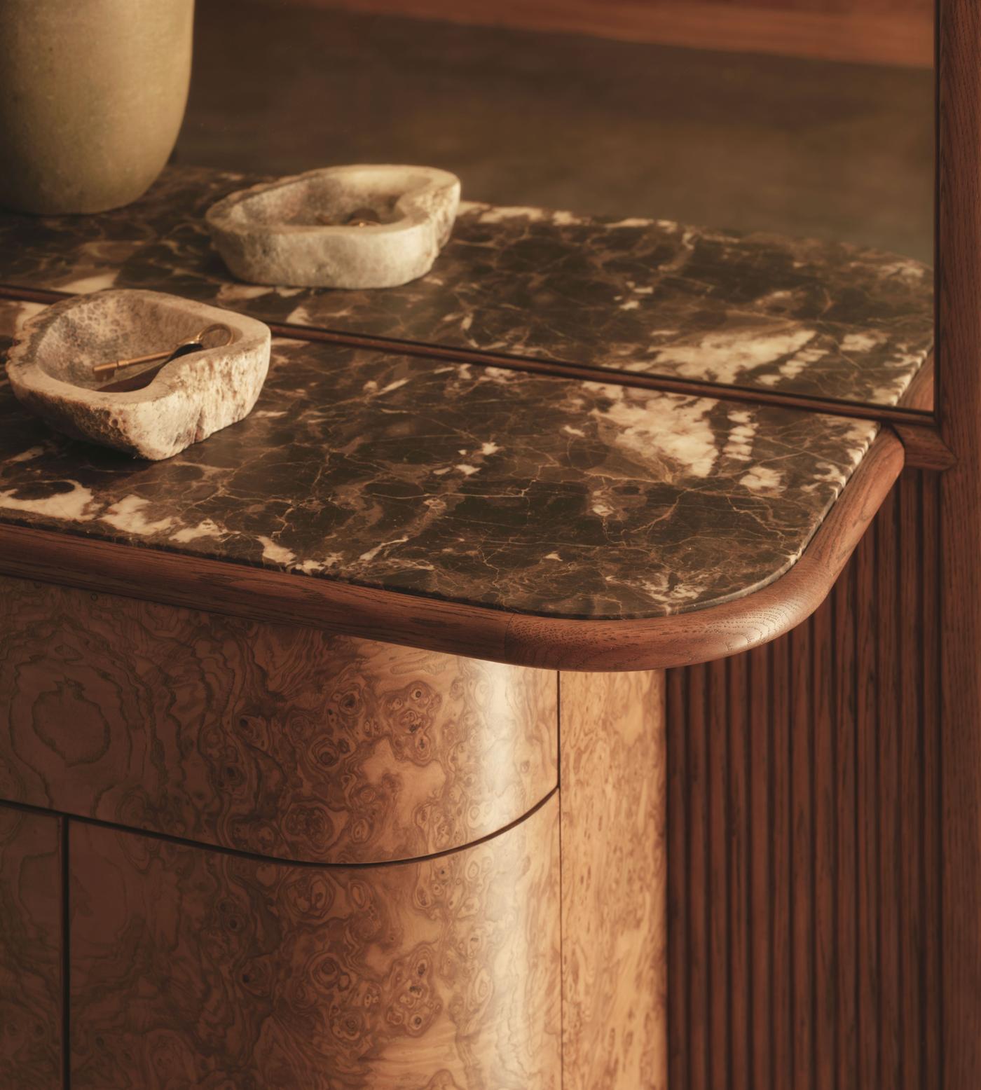 Aristo Entryway Unit - Michelangelo Marble - Lifestyle - Image 2