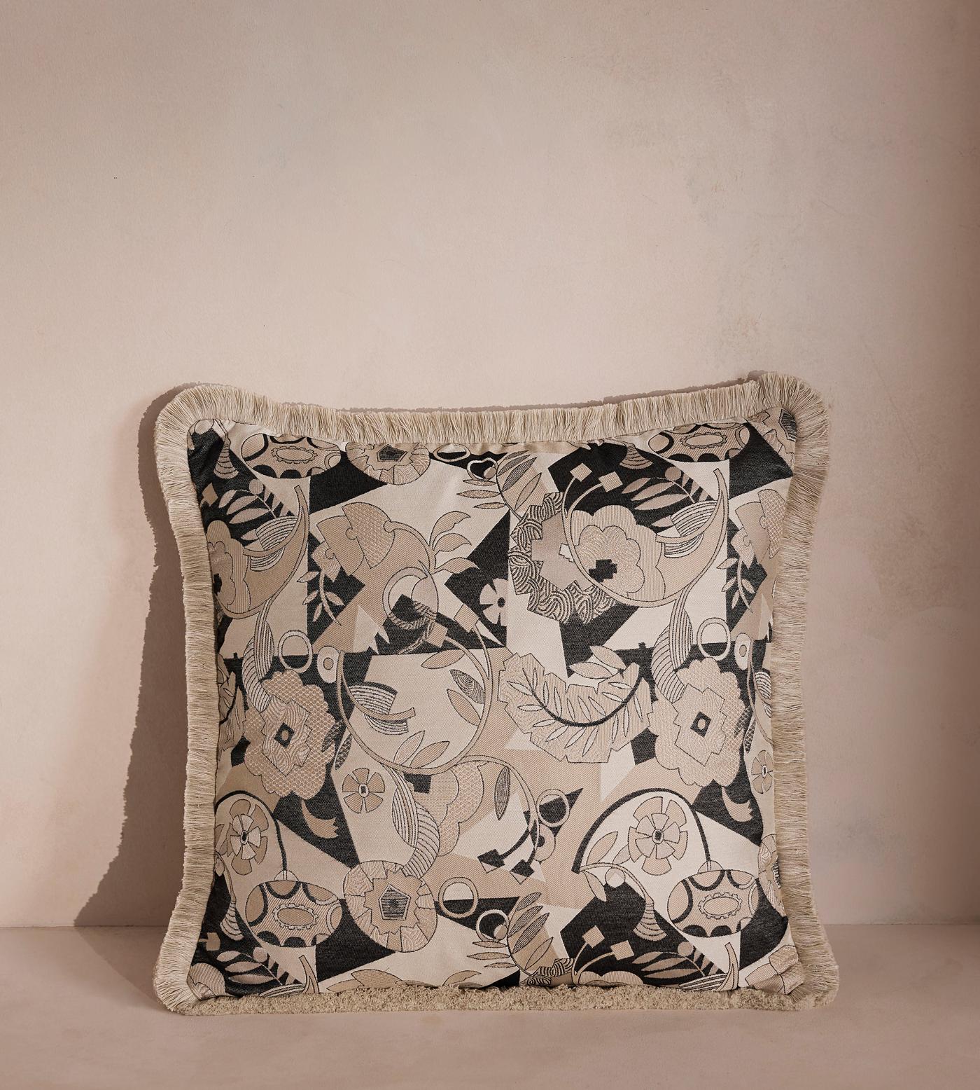 SMALL SQUARE CUSHION THE QUEENS CHAMBER main image 1