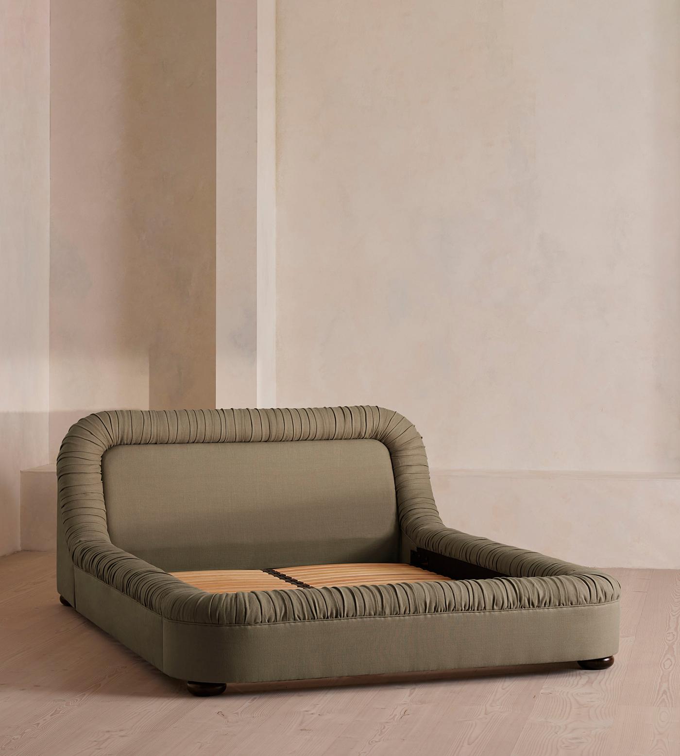 Vara Bed, King, Linen, Sage, US