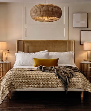 Hasker Bed - Queen - Listing Image