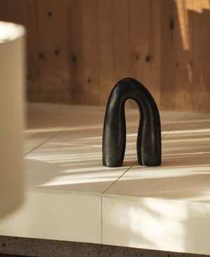 Anderson Marble Décor Arch - Black - Hover Image
