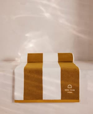 House Pool Towel - Istanbul - Listing Image