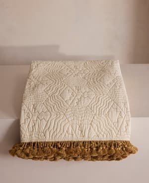 Callington Bedspread - 240 x 260cm - Listing Image