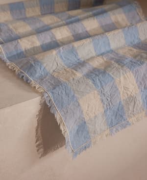 Arzon Table Runner - Hover Image
