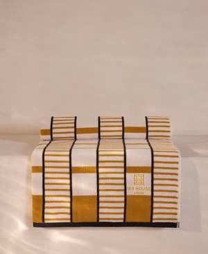 House Pool Towel - 180 Strand - Listing Image