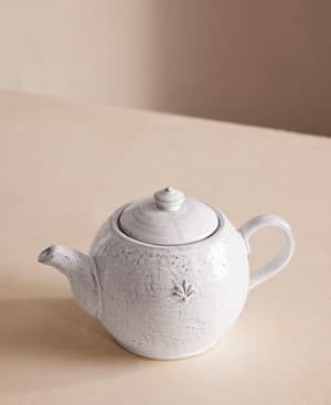 Hillcrest Teapot - White - Hover Image